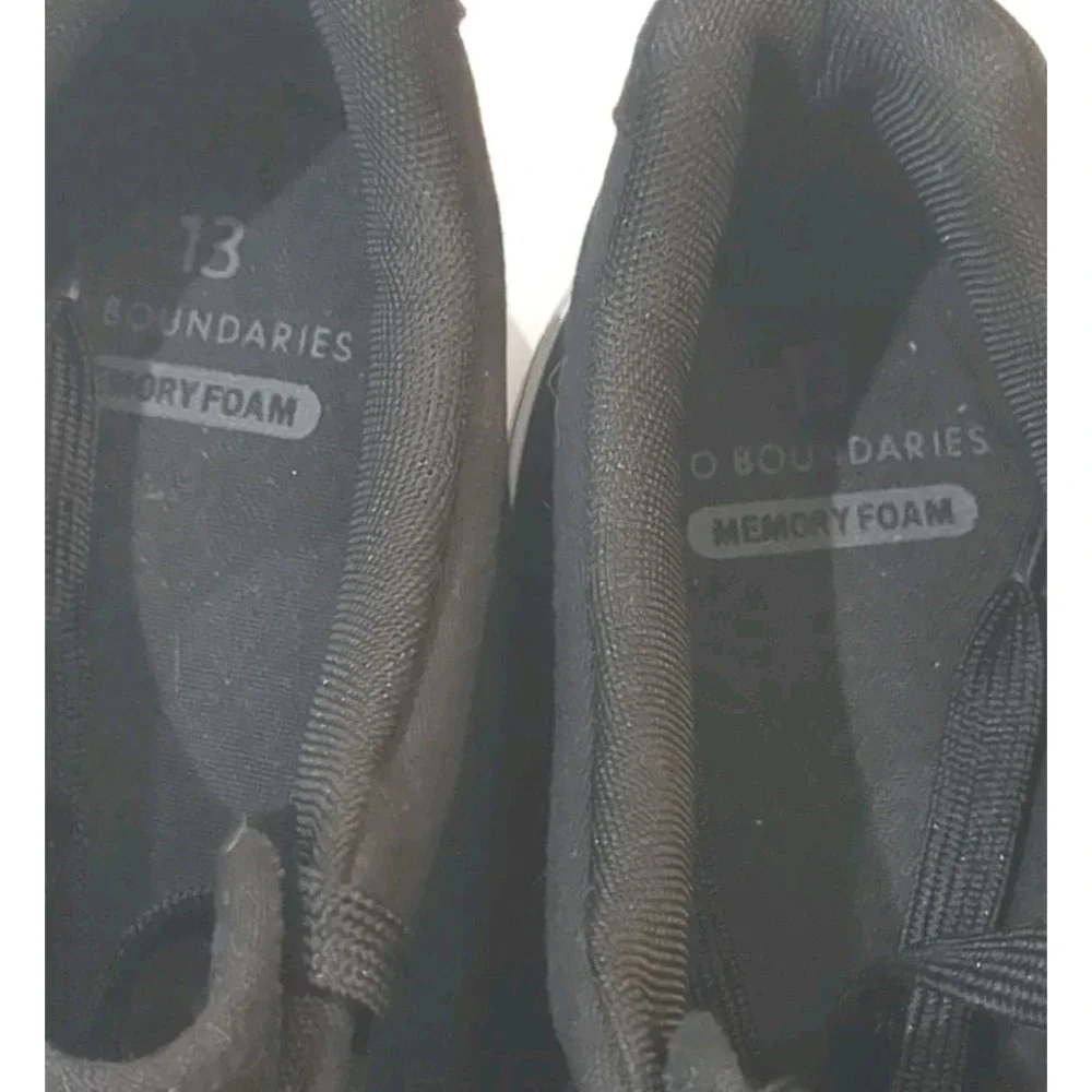 PRE-OWNED NO BOUNDARIES MEN‎ BLACK CANVAS MEMORY FOAM S-13 SKATE BOARDING
